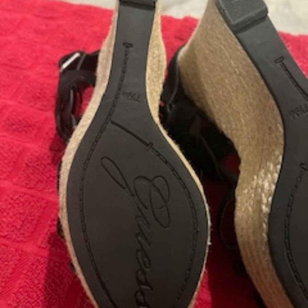 Sandals - Picture 6 of 9